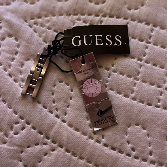 Ladies Guess watch with Swarovski crystals - Picture 8 of 8